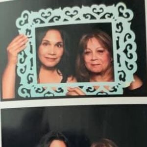 Meet your Posher, Gloria